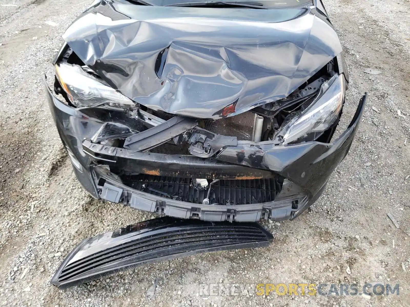 9 Photograph of a damaged car 5YFBURHE1KP944304 TOYOTA COROLLA 2019