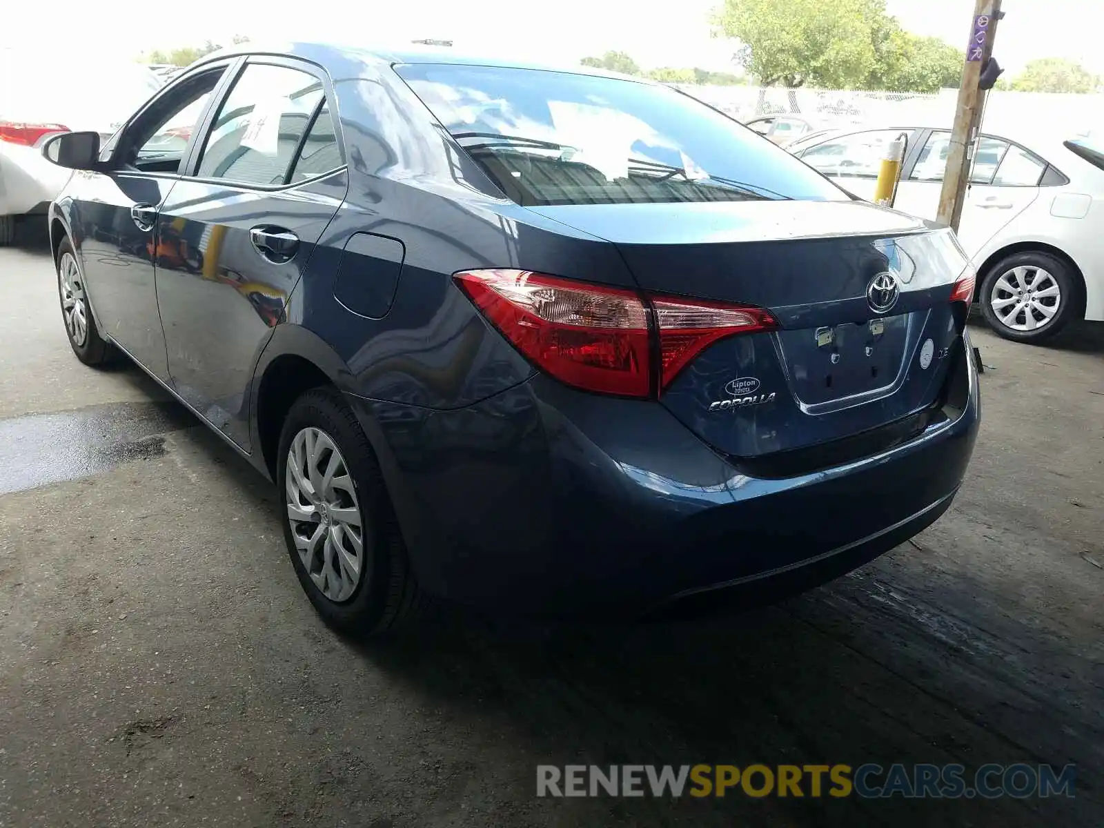 3 Photograph of a damaged car 5YFBURHE1KP944772 TOYOTA COROLLA 2019