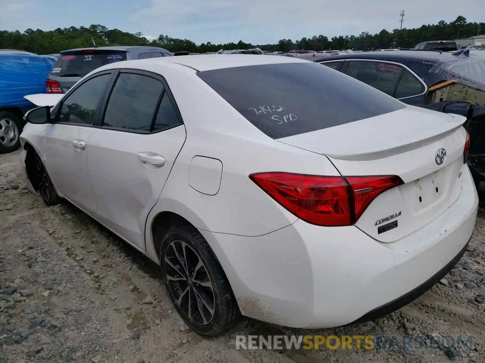 3 Photograph of a damaged car 5YFBURHE1KP946022 TOYOTA COROLLA 2019