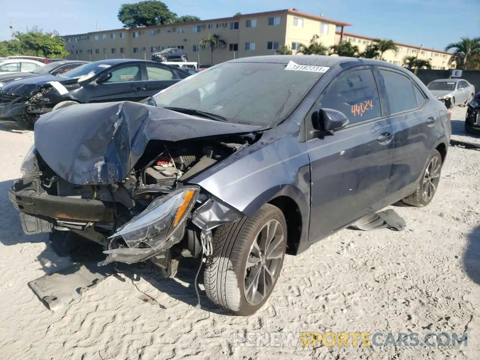 2 Photograph of a damaged car 5YFBURHE1KP946165 TOYOTA COROLLA 2019