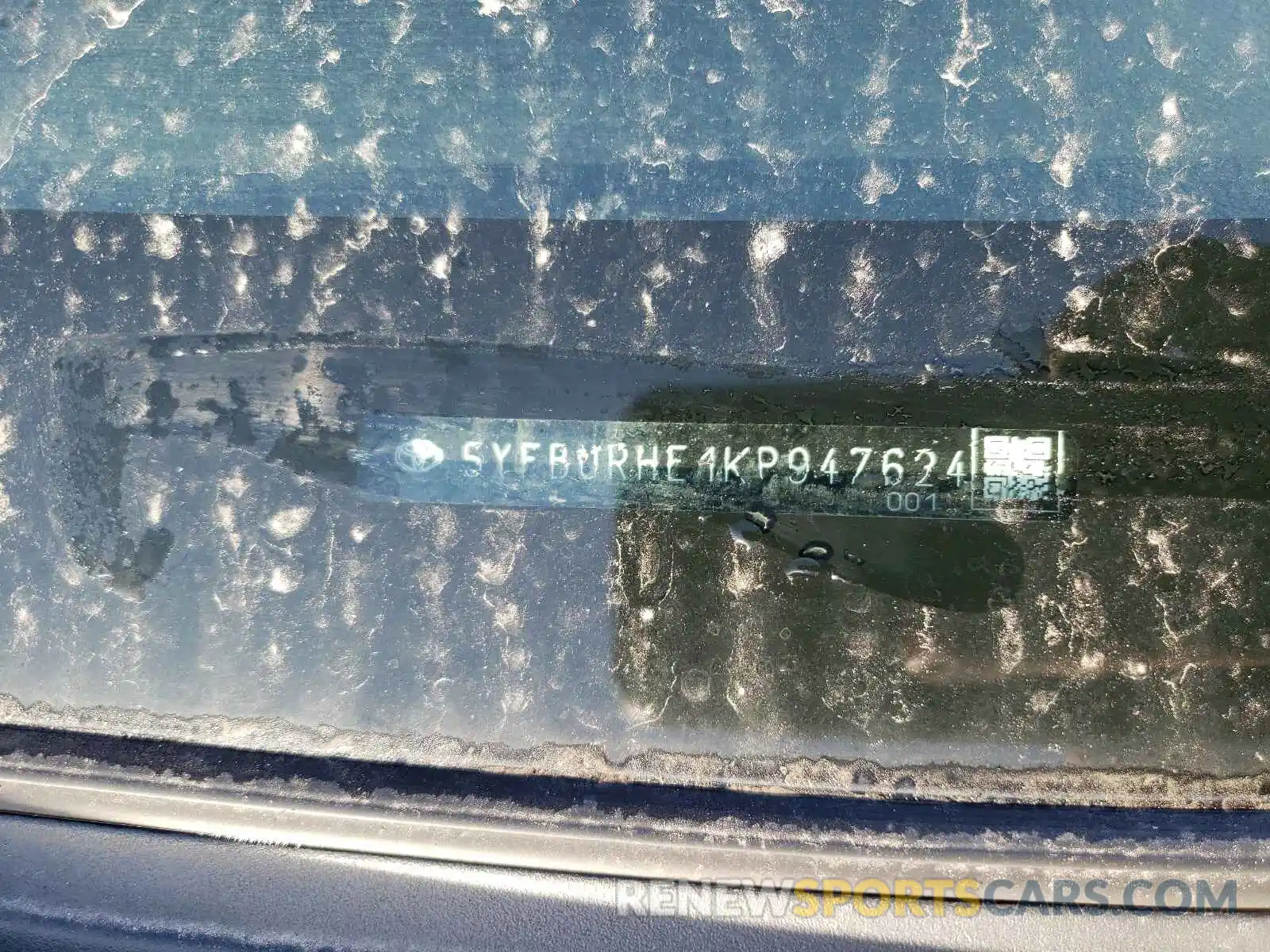 10 Photograph of a damaged car 5YFBURHE1KP947624 TOYOTA COROLLA 2019