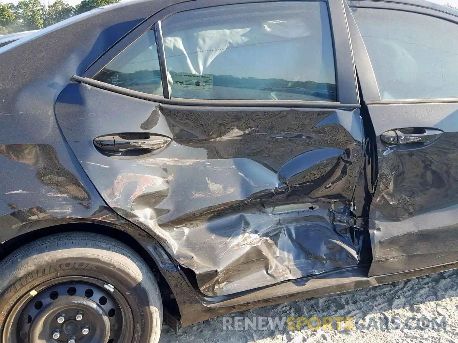 9 Photograph of a damaged car 5YFBURHE1KP947798 TOYOTA COROLLA 2019