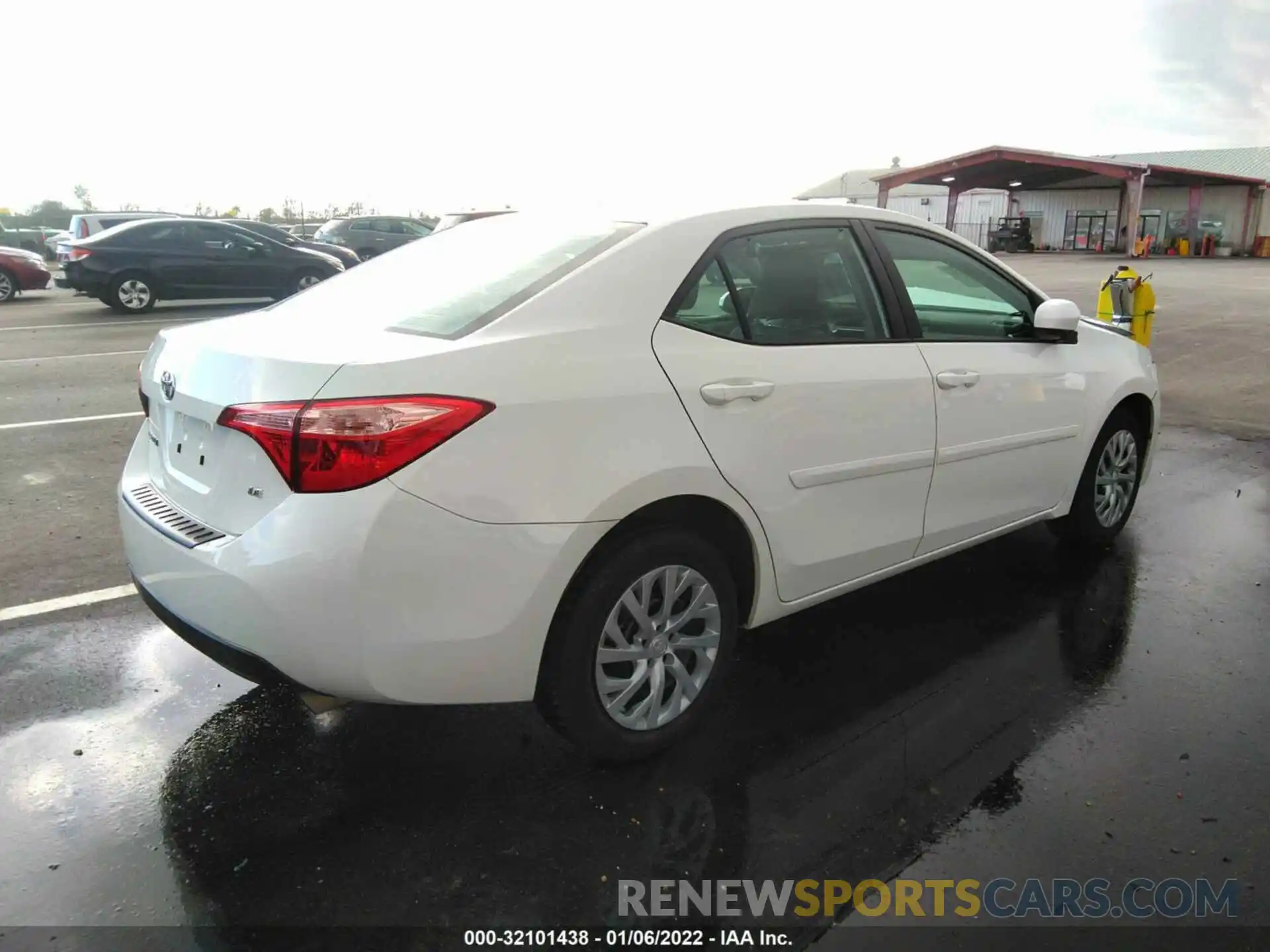 4 Photograph of a damaged car 5YFBURHE1KP948658 TOYOTA COROLLA 2019