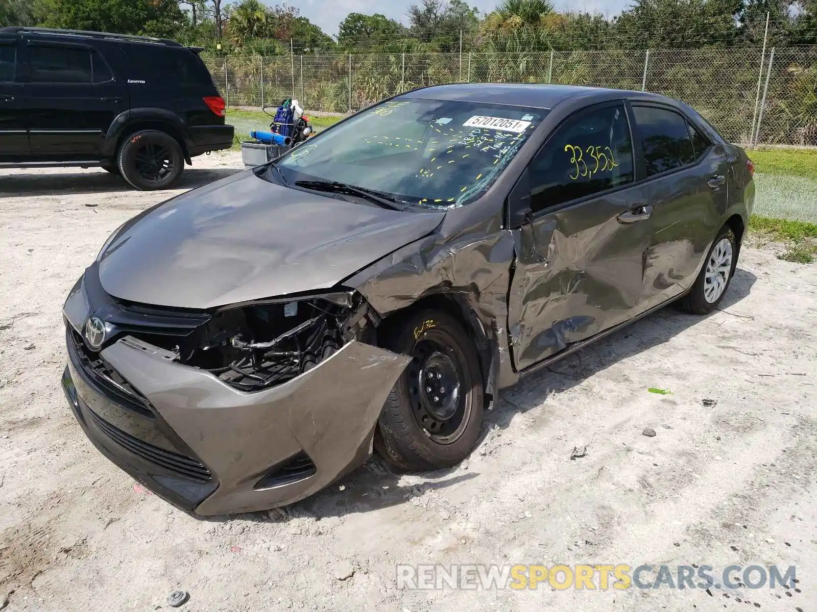 2 Photograph of a damaged car 5YFBURHE1KP949714 TOYOTA COROLLA 2019