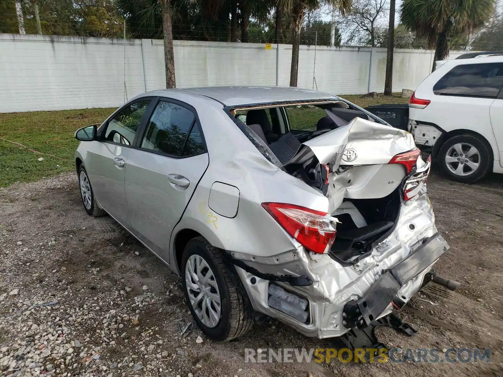 3 Photograph of a damaged car 5YFBURHE2KP856300 TOYOTA COROLLA 2019