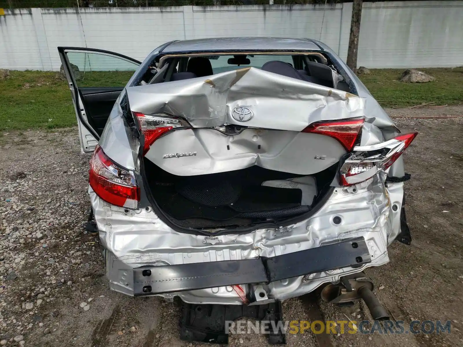 9 Photograph of a damaged car 5YFBURHE2KP856300 TOYOTA COROLLA 2019