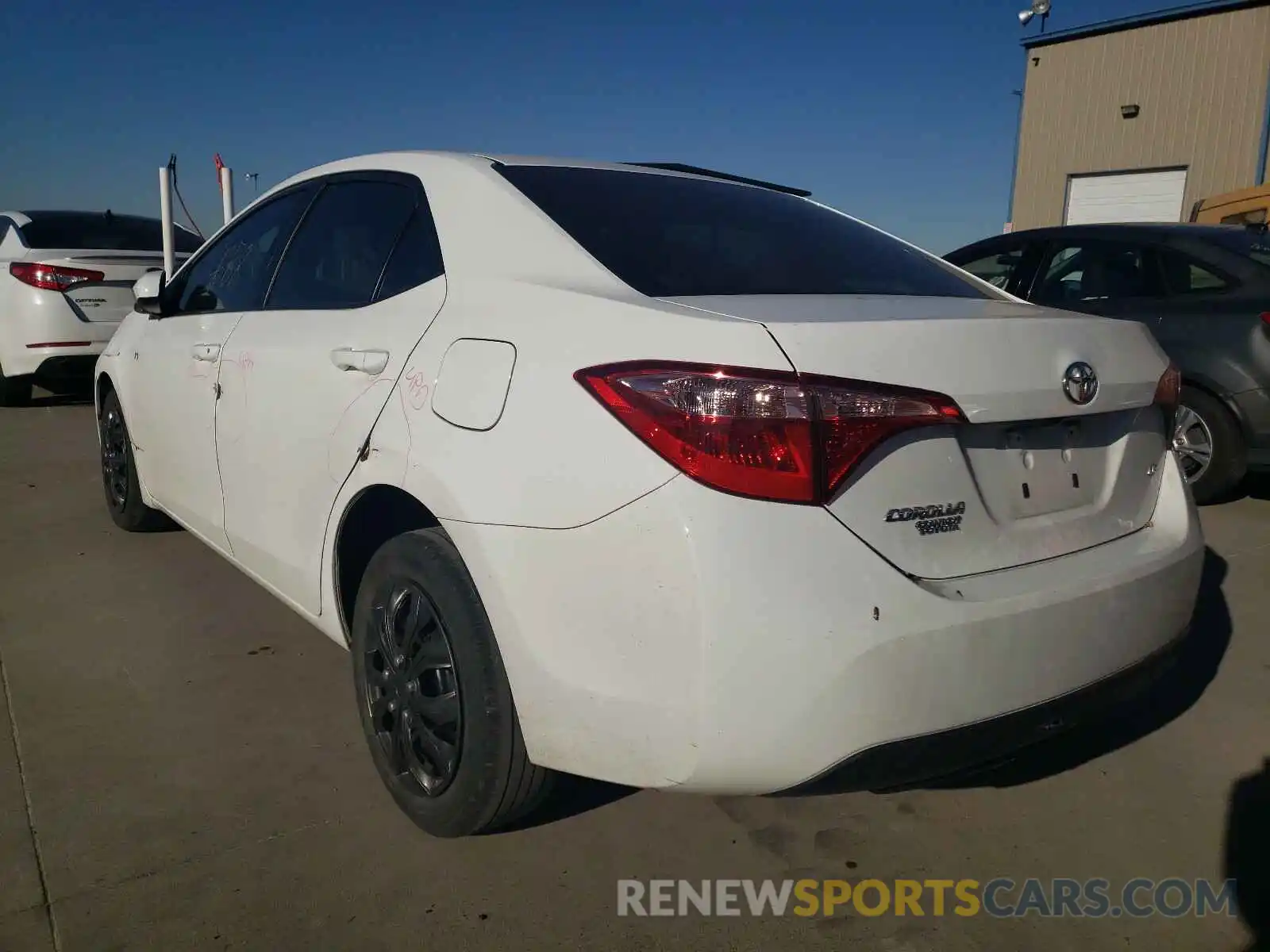 3 Photograph of a damaged car 5YFBURHE2KP857110 TOYOTA COROLLA 2019