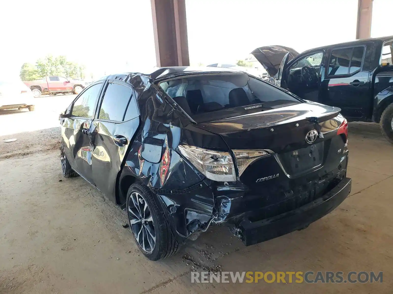 3 Photograph of a damaged car 5YFBURHE2KP860122 TOYOTA COROLLA 2019