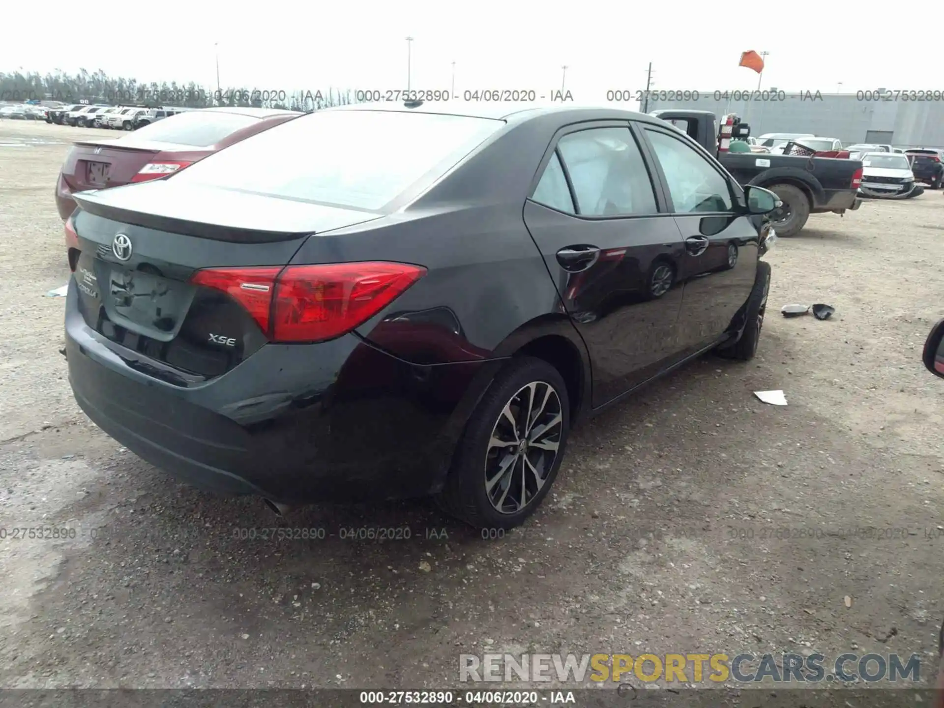 4 Photograph of a damaged car 5YFBURHE2KP860301 TOYOTA COROLLA 2019