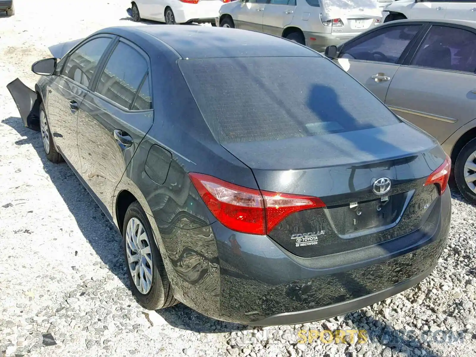 3 Photograph of a damaged car 5YFBURHE2KP865871 TOYOTA COROLLA 2019