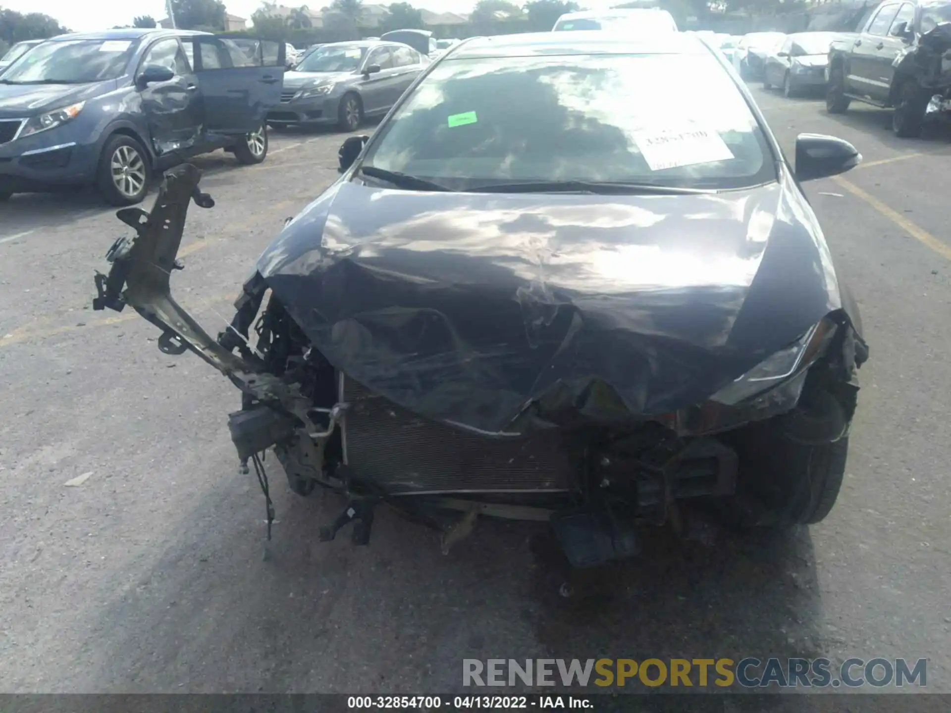 6 Photograph of a damaged car 5YFBURHE2KP865885 TOYOTA COROLLA 2019