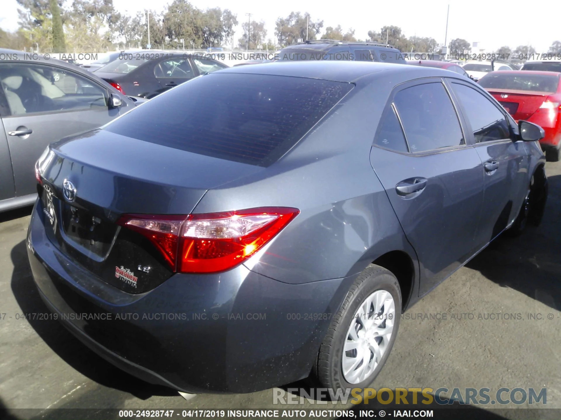 4 Photograph of a damaged car 5YFBURHE2KP866308 TOYOTA COROLLA 2019