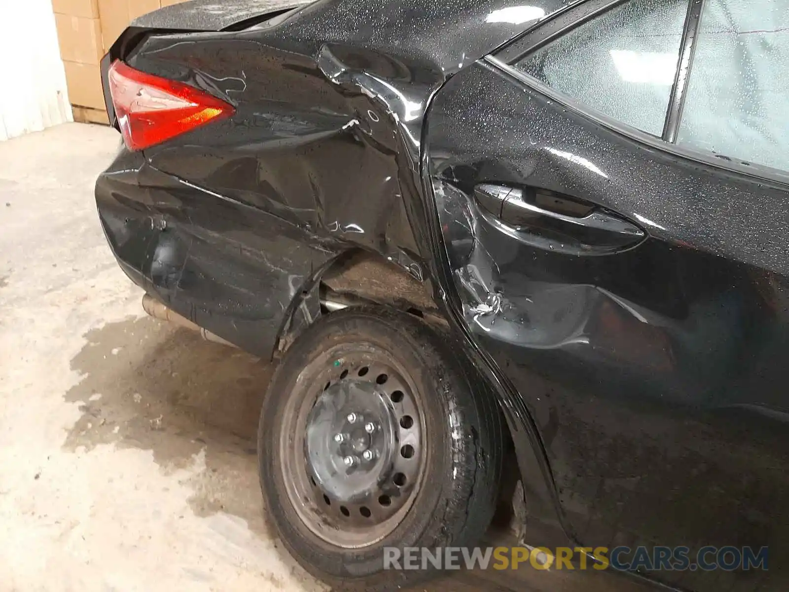 9 Photograph of a damaged car 5YFBURHE2KP866454 TOYOTA COROLLA 2019