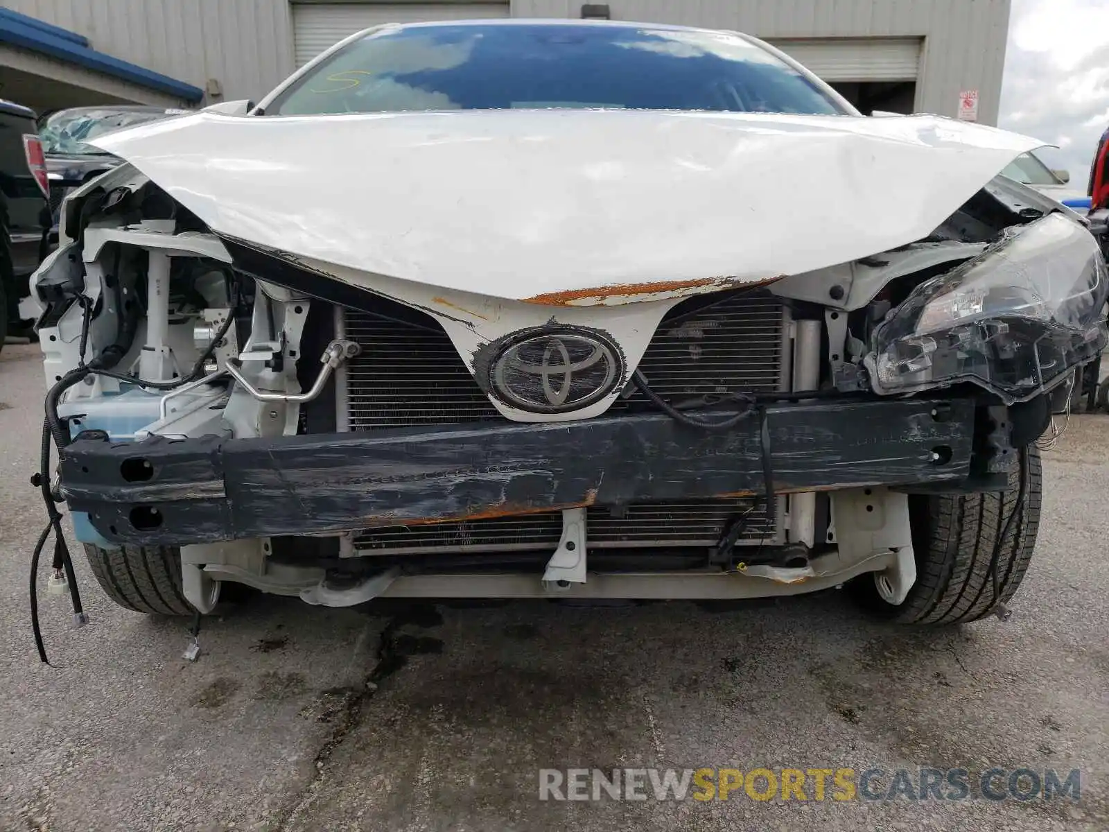 9 Photograph of a damaged car 5YFBURHE2KP867782 TOYOTA COROLLA 2019