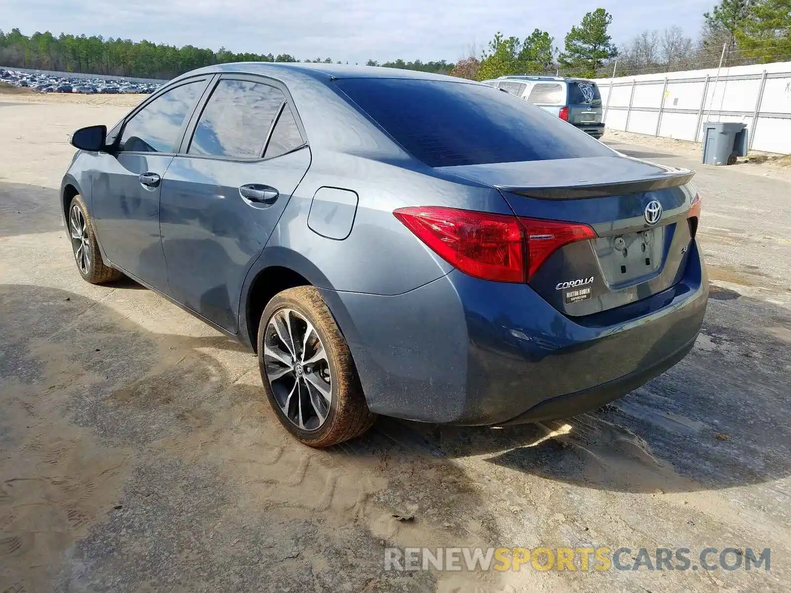 3 Photograph of a damaged car 5YFBURHE2KP869287 TOYOTA COROLLA 2019