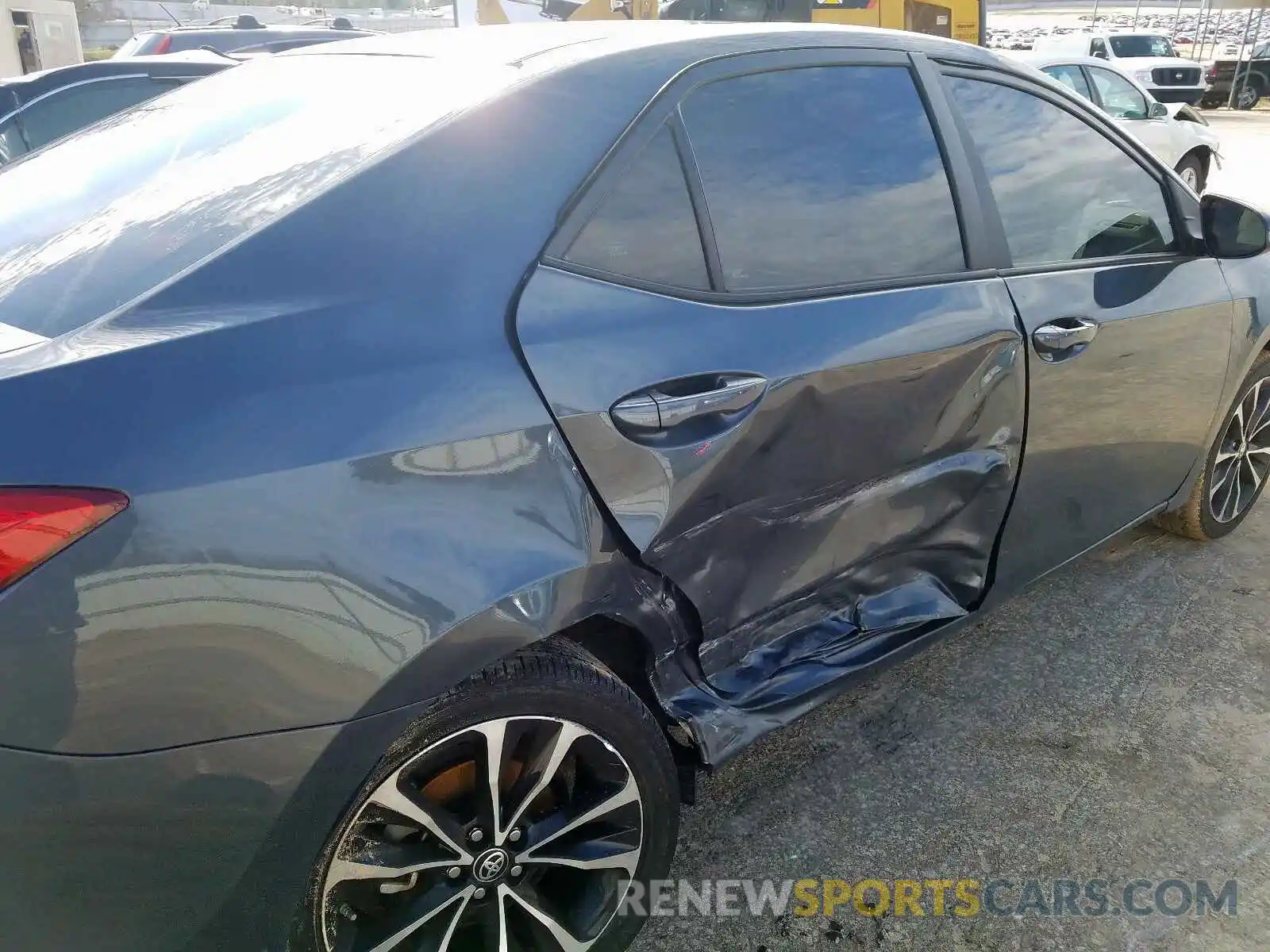 9 Photograph of a damaged car 5YFBURHE2KP869287 TOYOTA COROLLA 2019