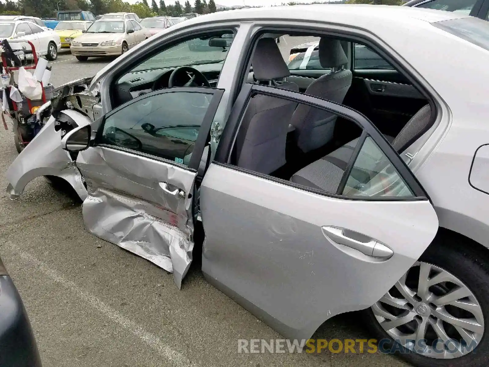 9 Photograph of a damaged car 5YFBURHE2KP869306 TOYOTA COROLLA 2019