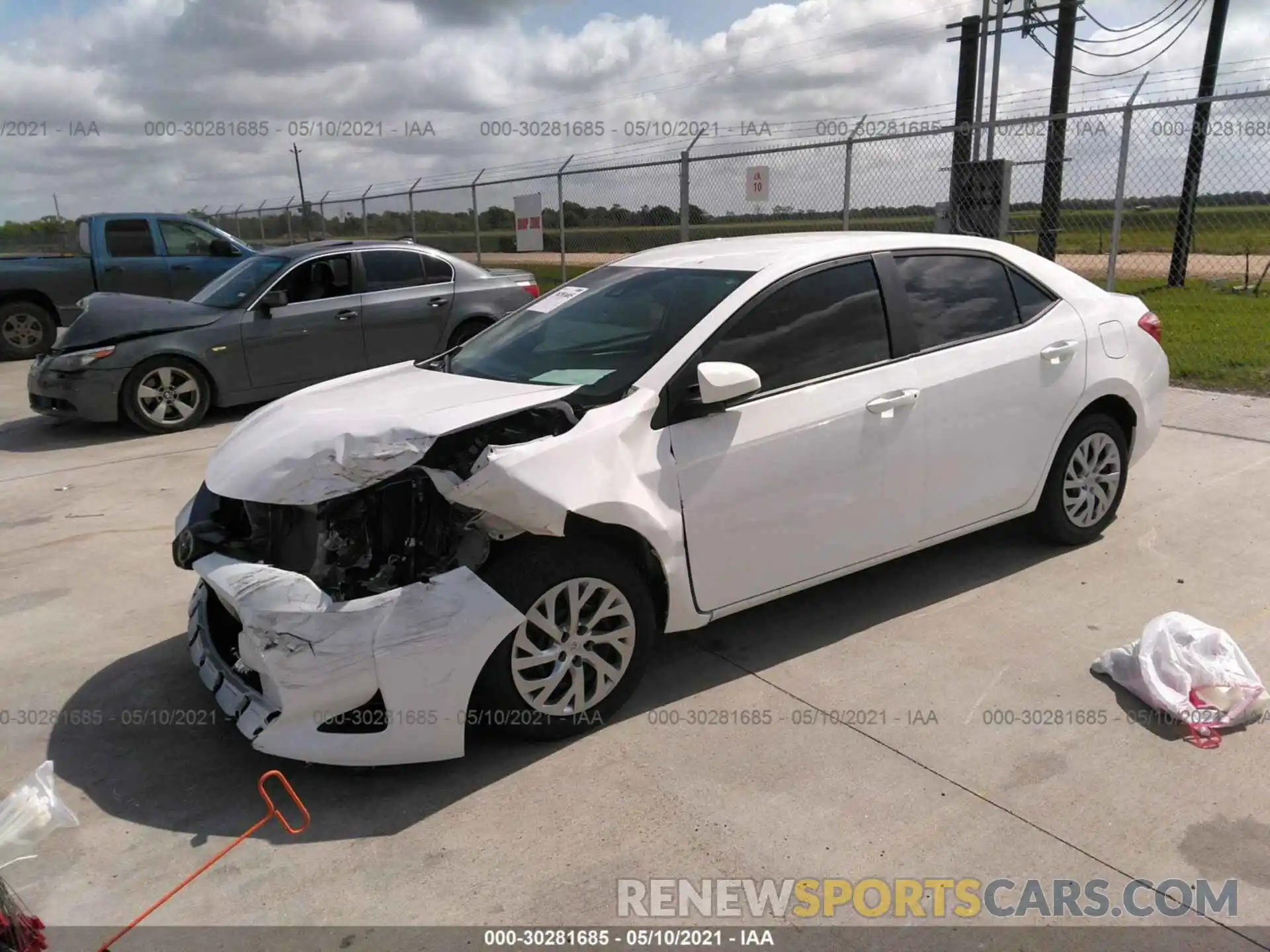 2 Photograph of a damaged car 5YFBURHE2KP869676 TOYOTA COROLLA 2019