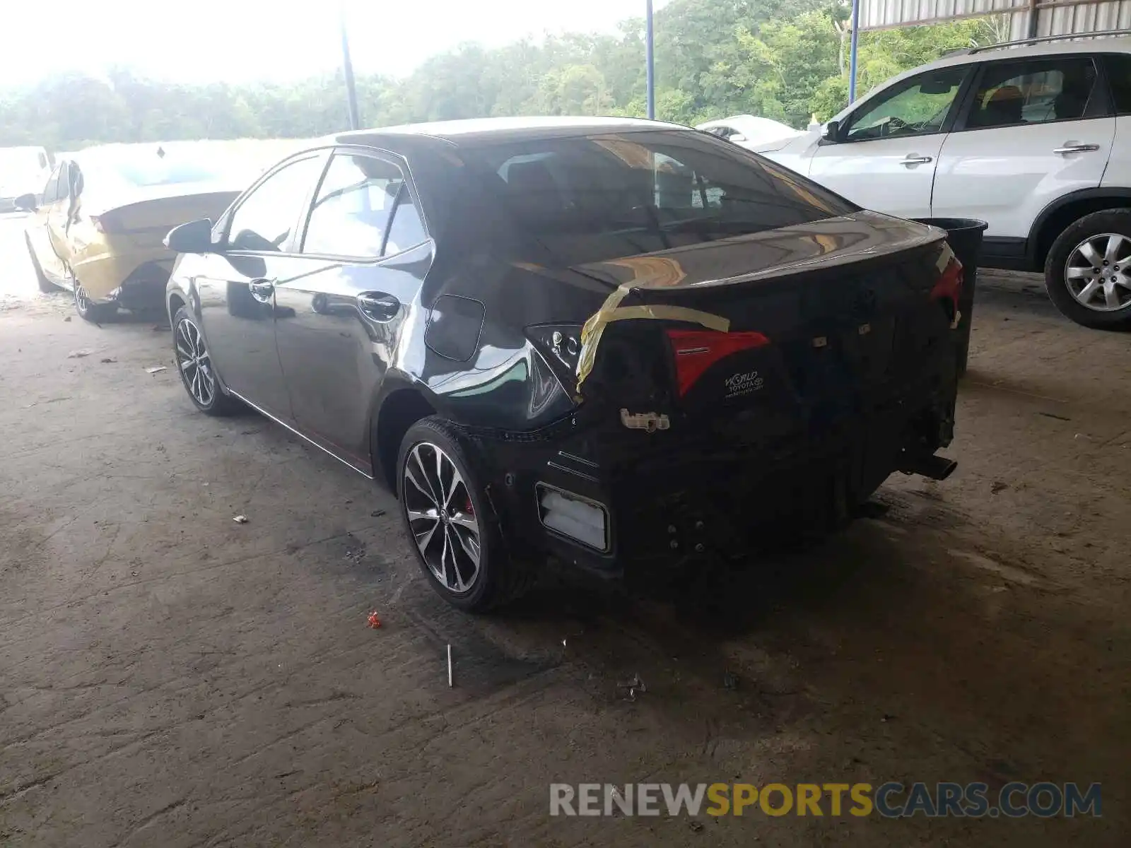 3 Photograph of a damaged car 5YFBURHE2KP870746 TOYOTA COROLLA 2019