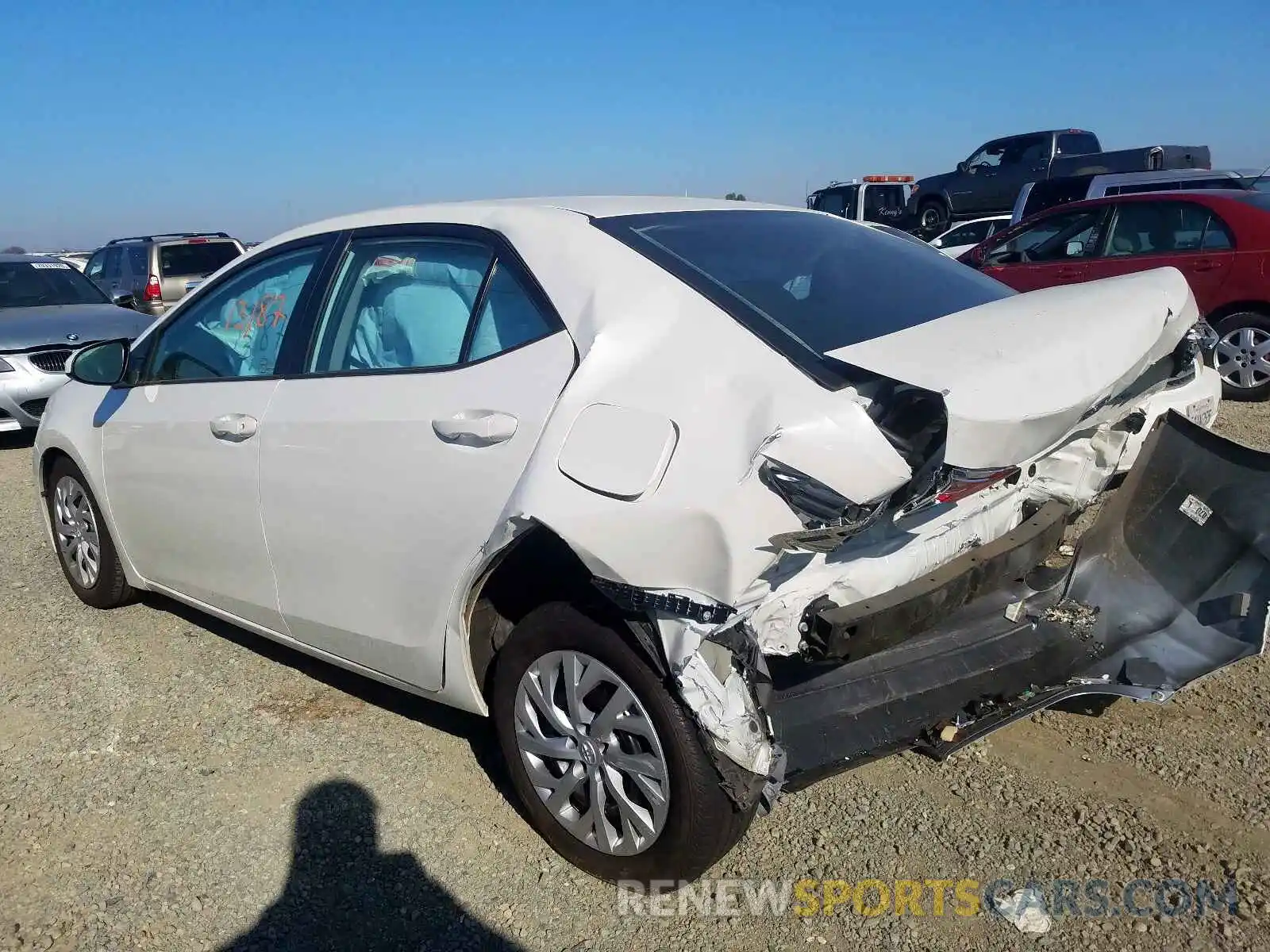 3 Photograph of a damaged car 5YFBURHE2KP871413 TOYOTA COROLLA 2019