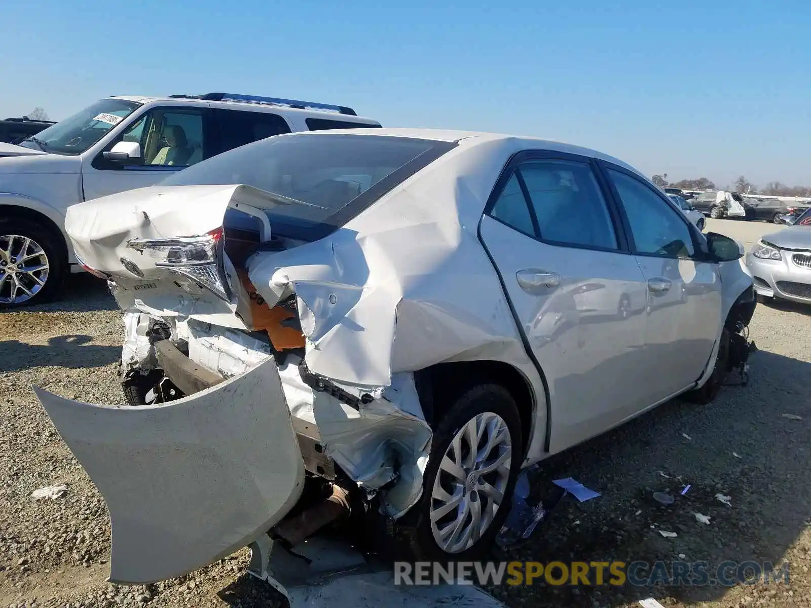 4 Photograph of a damaged car 5YFBURHE2KP871413 TOYOTA COROLLA 2019