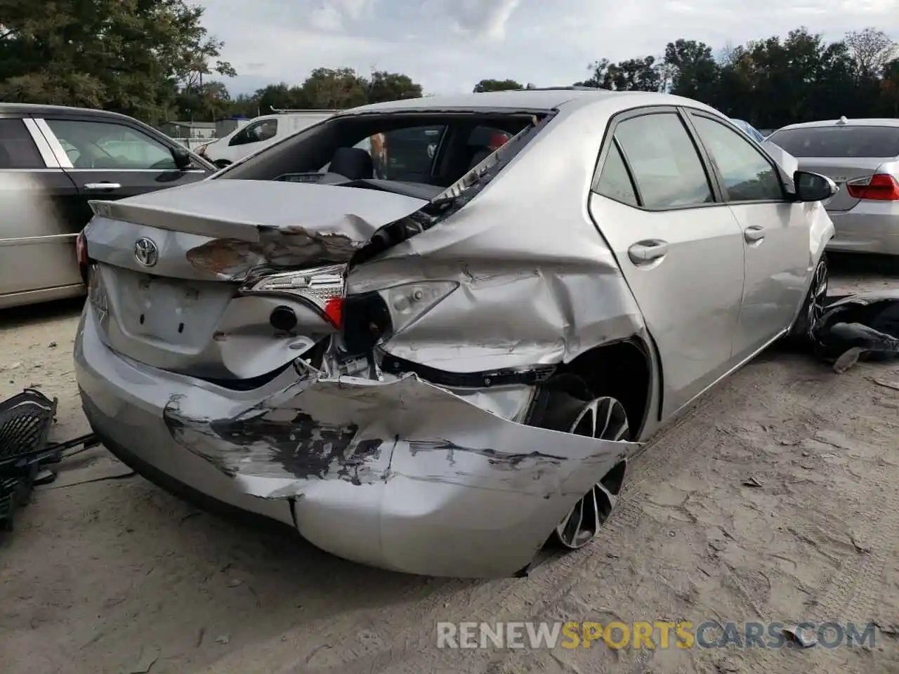 4 Photograph of a damaged car 5YFBURHE2KP872075 TOYOTA COROLLA 2019