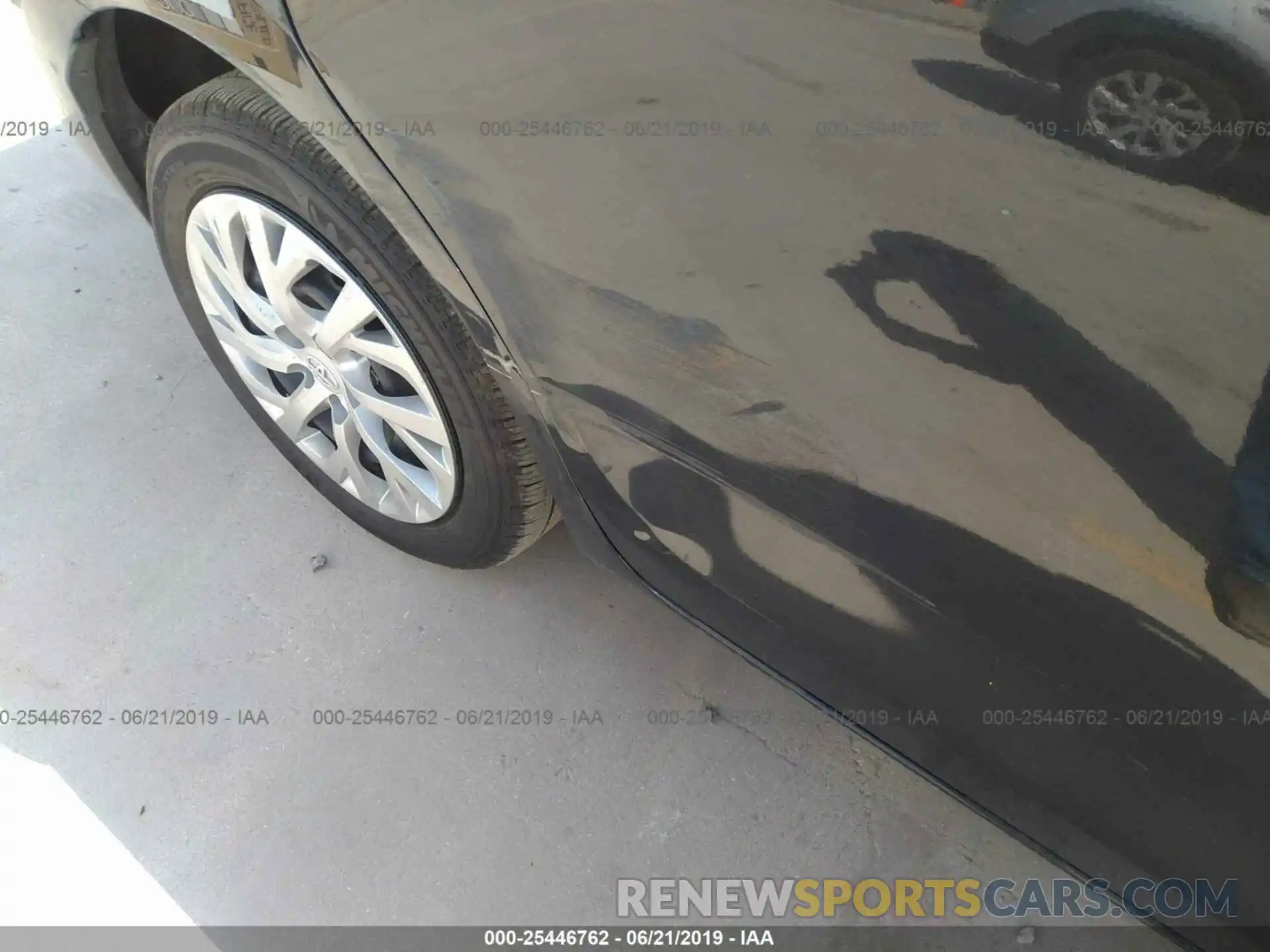 6 Photograph of a damaged car 5YFBURHE2KP872433 TOYOTA COROLLA 2019