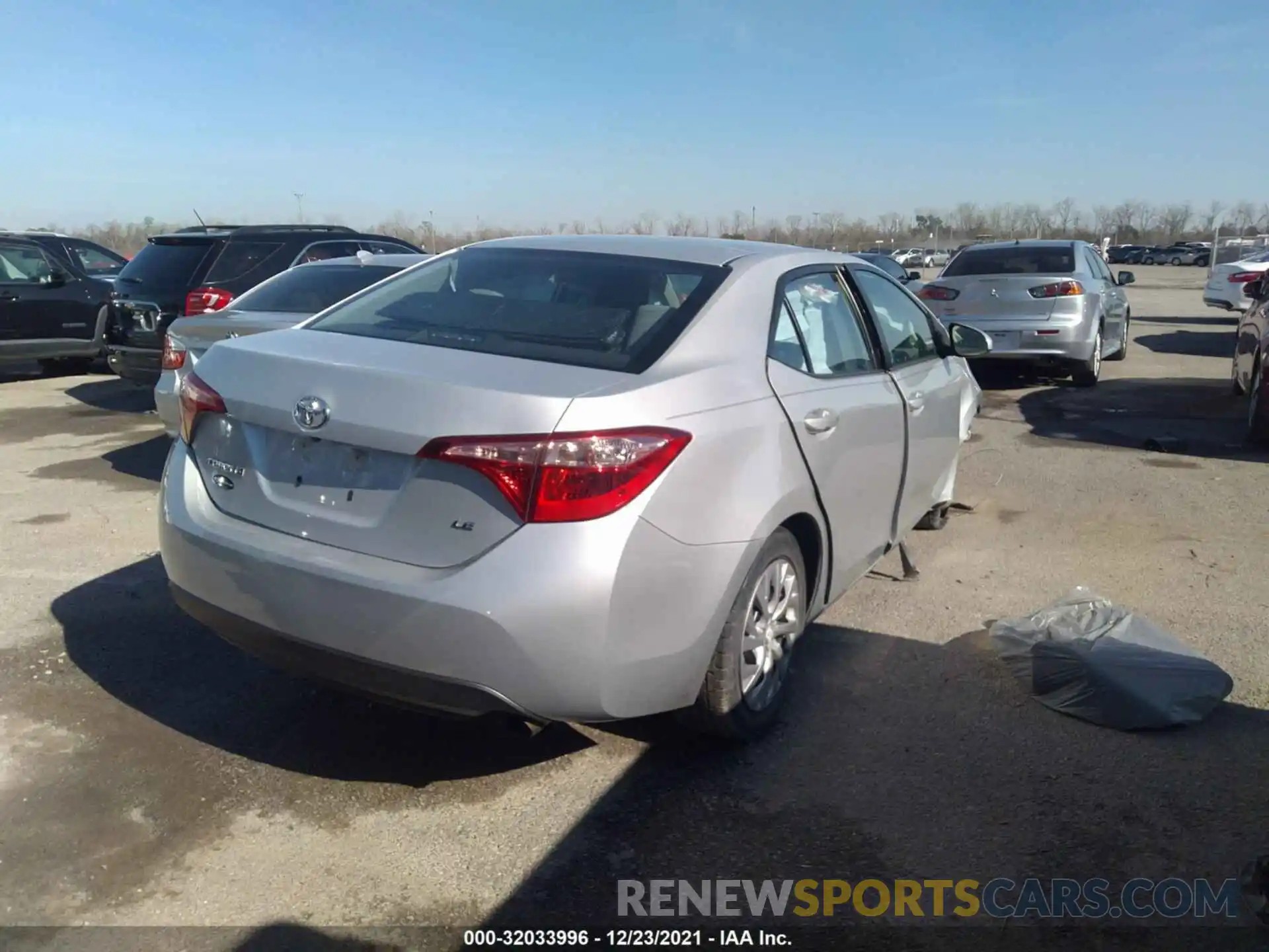 4 Photograph of a damaged car 5YFBURHE2KP873453 TOYOTA COROLLA 2019