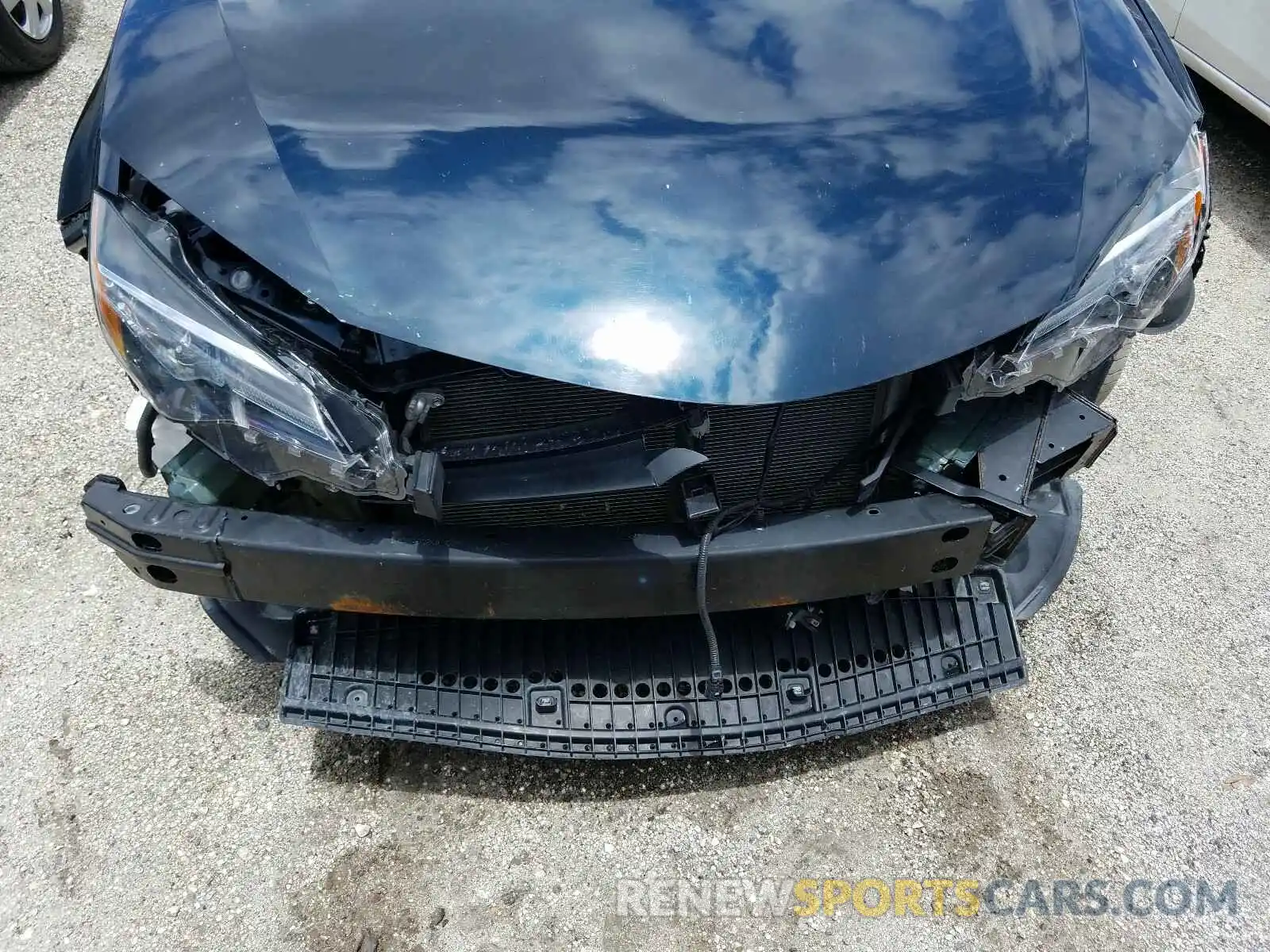 9 Photograph of a damaged car 5YFBURHE2KP874781 TOYOTA COROLLA 2019