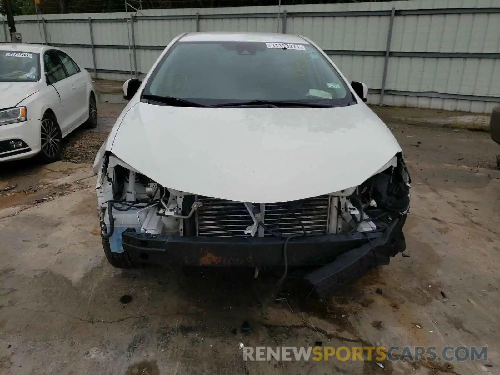 9 Photograph of a damaged car 5YFBURHE2KP876093 TOYOTA COROLLA 2019