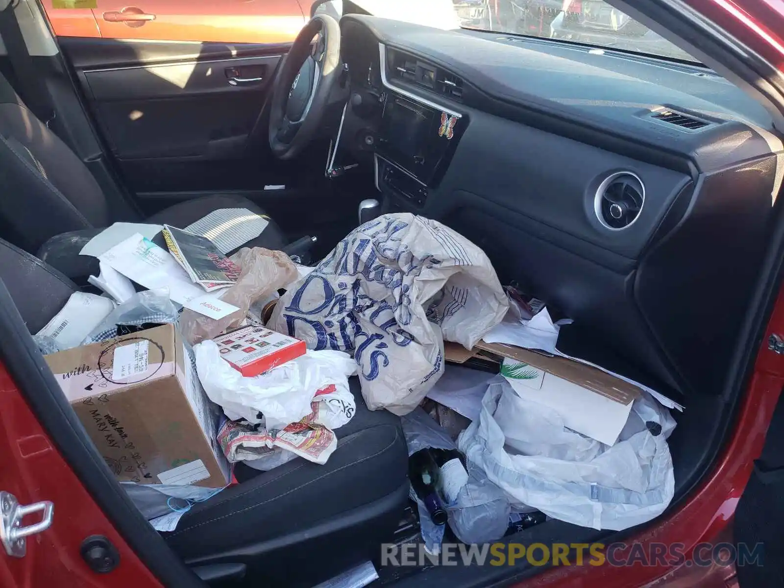 5 Photograph of a damaged car 5YFBURHE2KP879480 TOYOTA COROLLA 2019