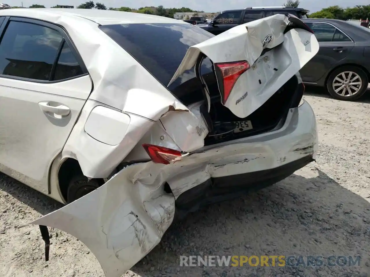 9 Photograph of a damaged car 5YFBURHE2KP880645 TOYOTA COROLLA 2019