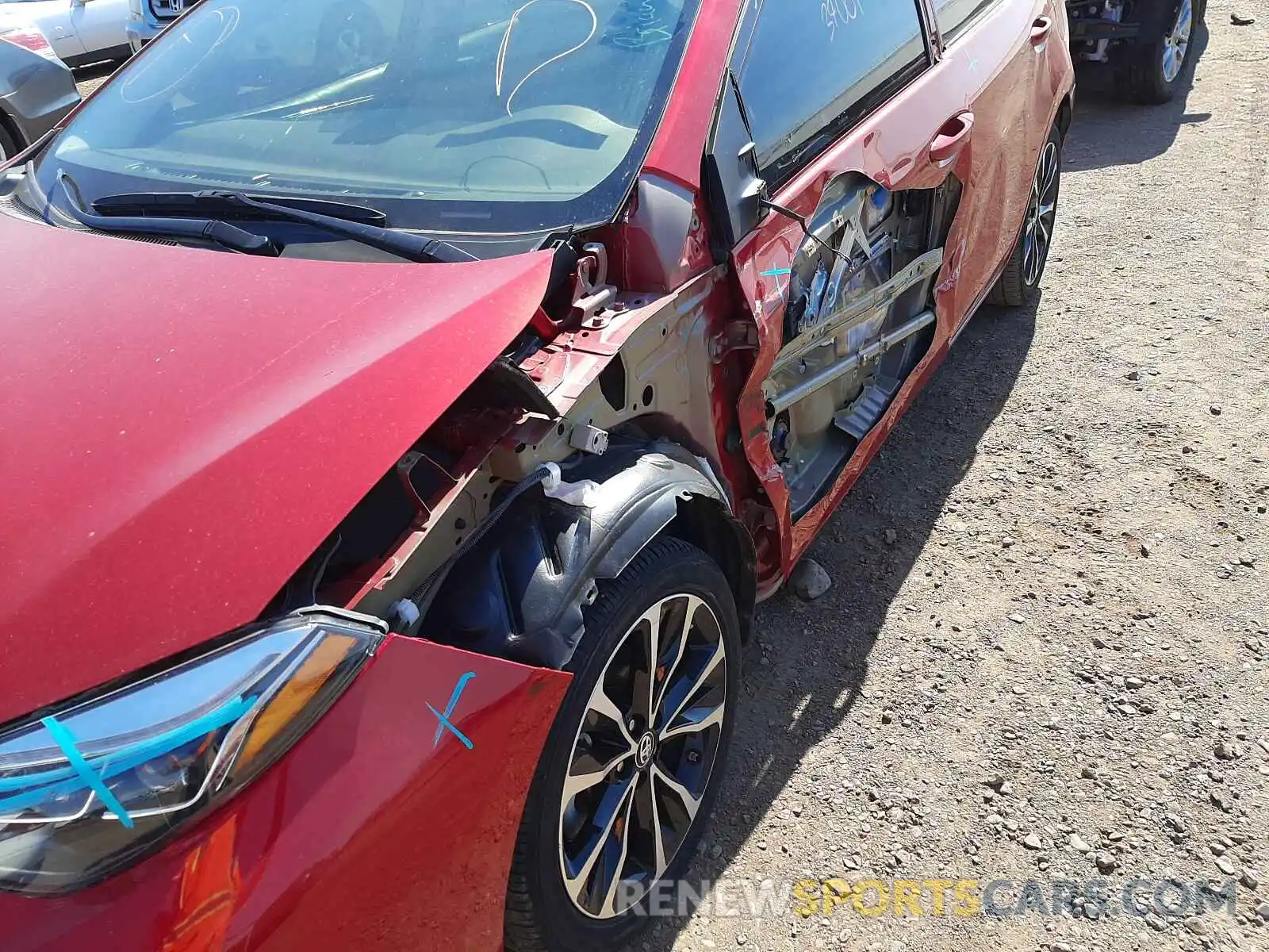 9 Photograph of a damaged car 5YFBURHE2KP882198 TOYOTA COROLLA 2019