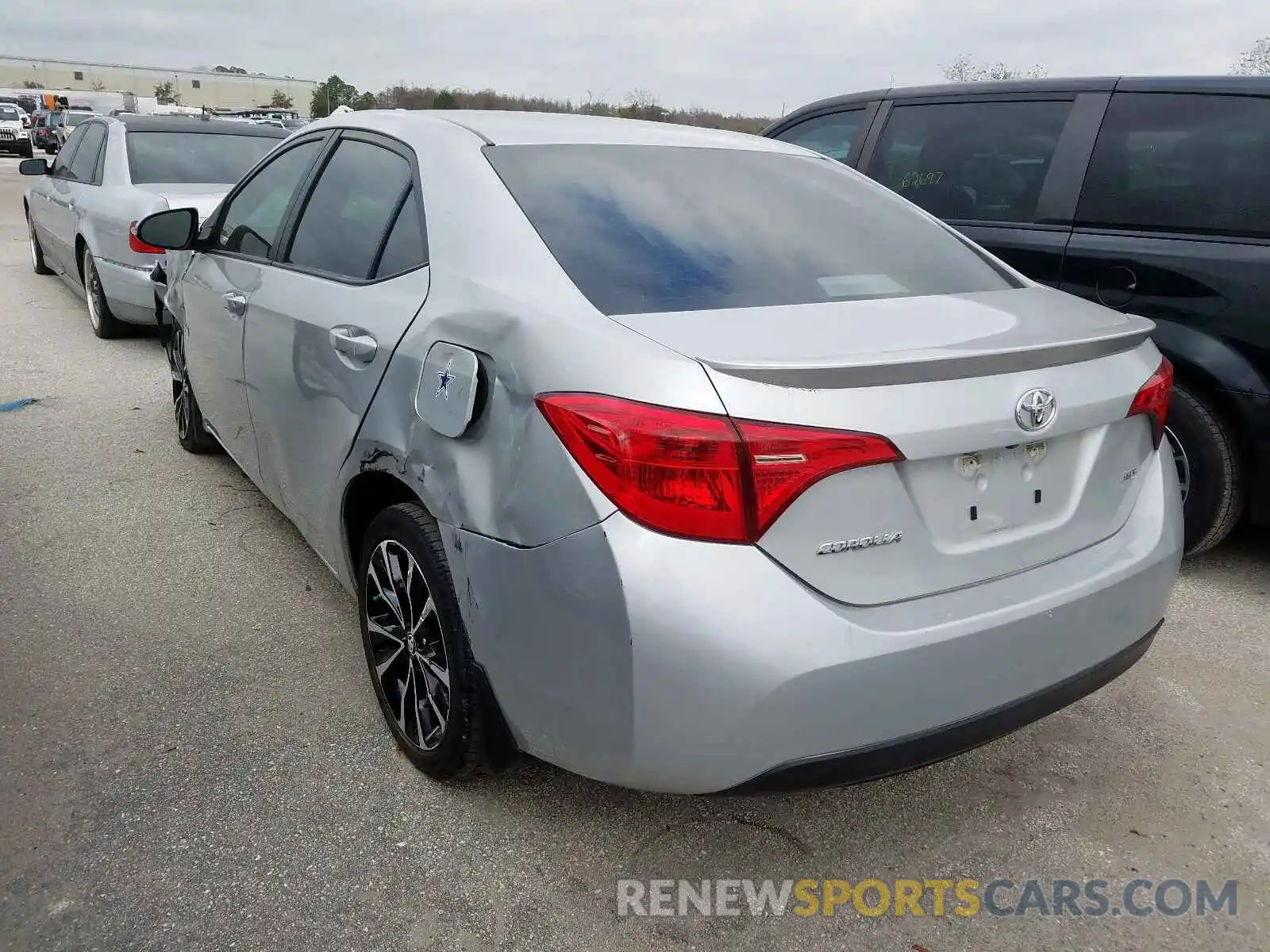 3 Photograph of a damaged car 5YFBURHE2KP883822 TOYOTA COROLLA 2019