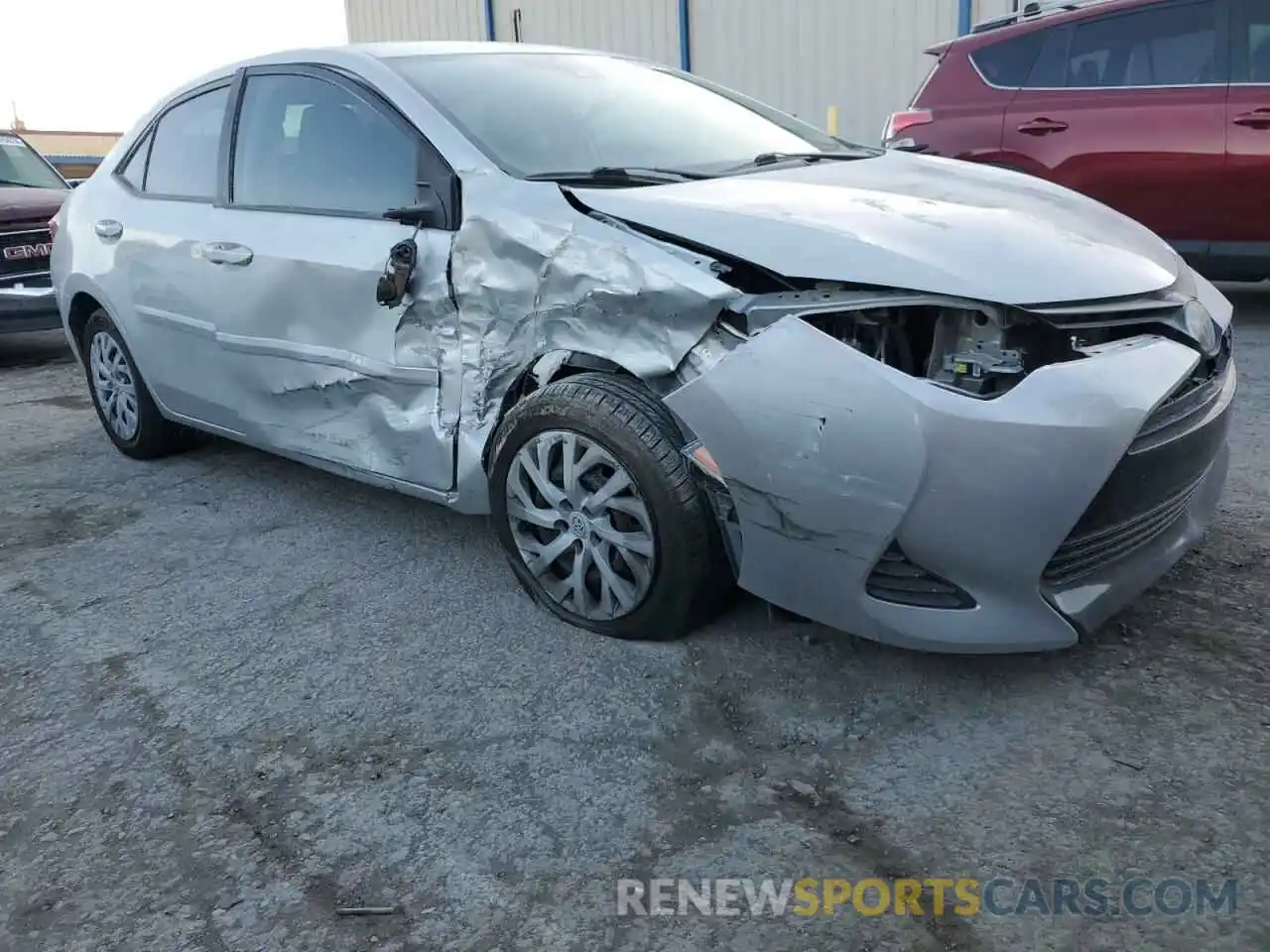 4 Photograph of a damaged car 5YFBURHE2KP883853 TOYOTA COROLLA 2019