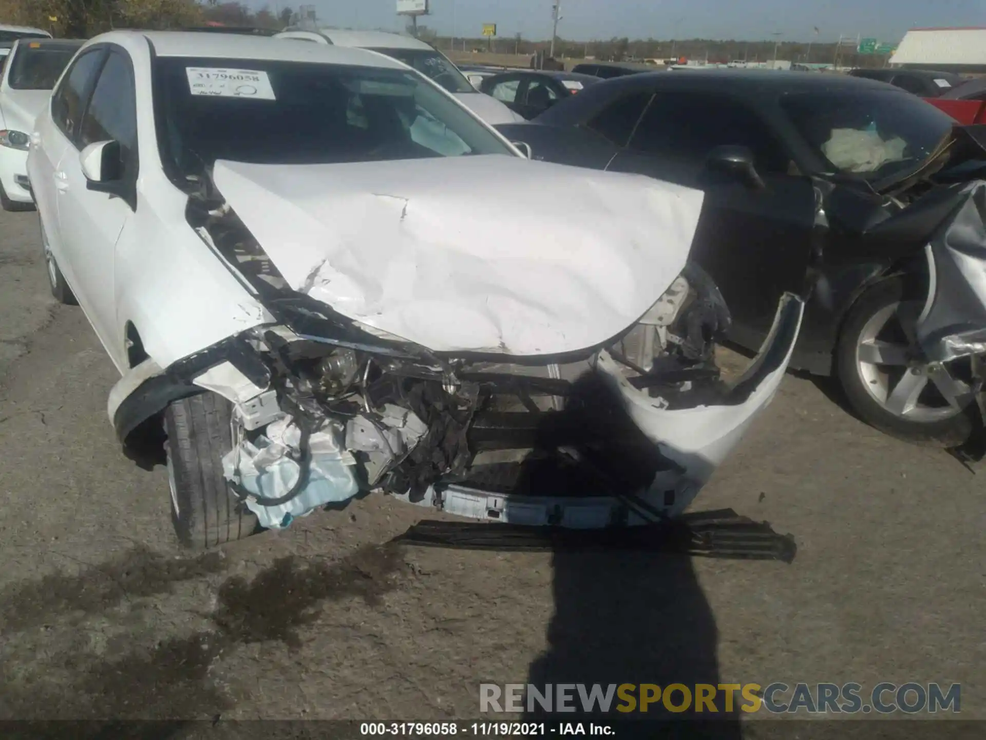 6 Photograph of a damaged car 5YFBURHE2KP884372 TOYOTA COROLLA 2019