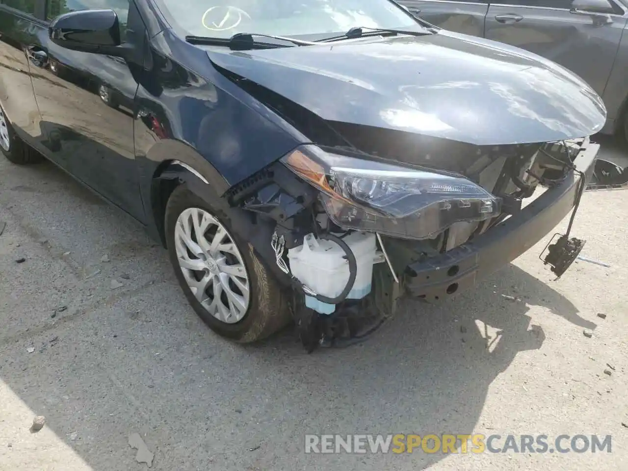 9 Photograph of a damaged car 5YFBURHE2KP885750 TOYOTA COROLLA 2019