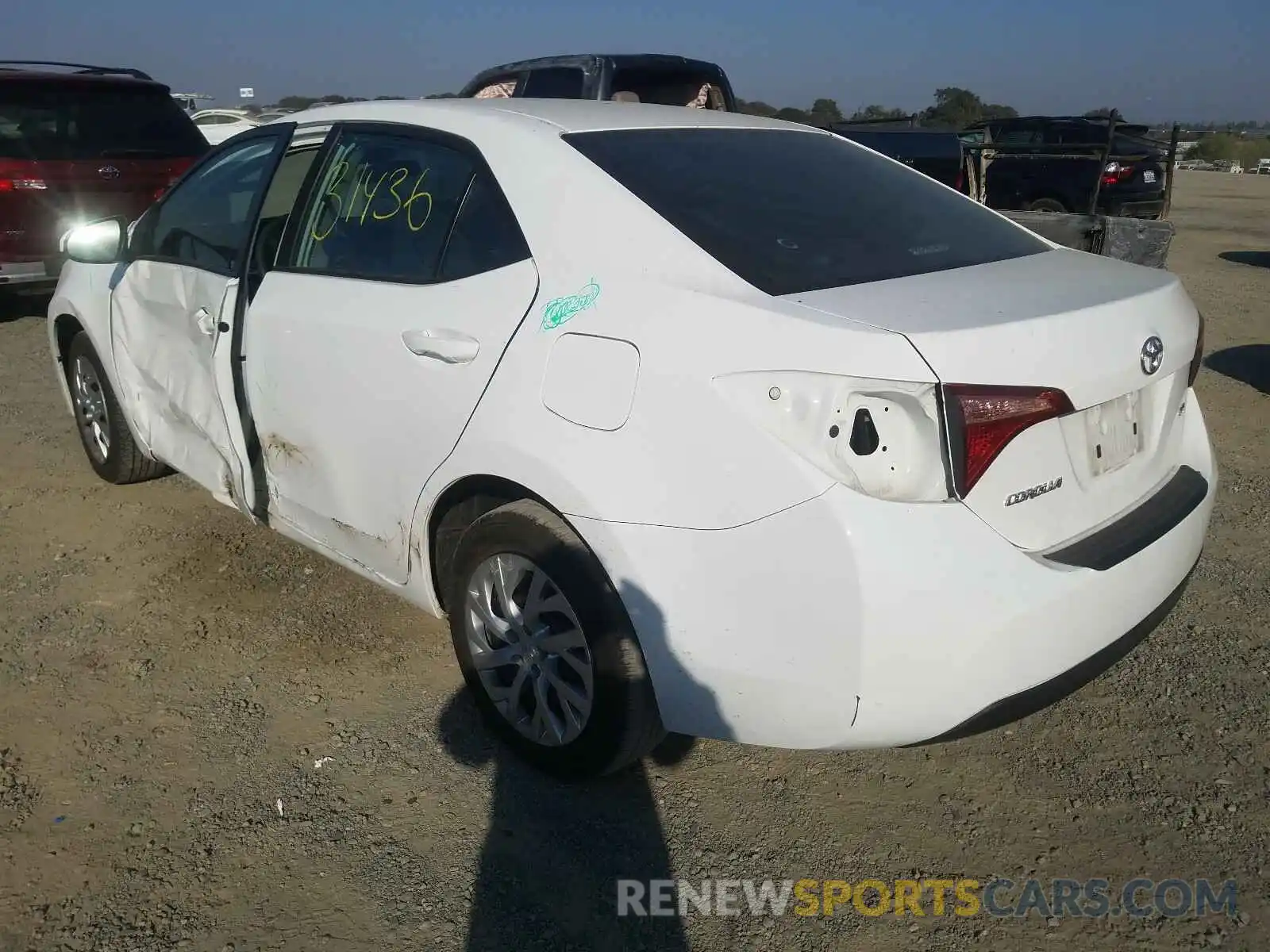 3 Photograph of a damaged car 5YFBURHE2KP886638 TOYOTA COROLLA 2019