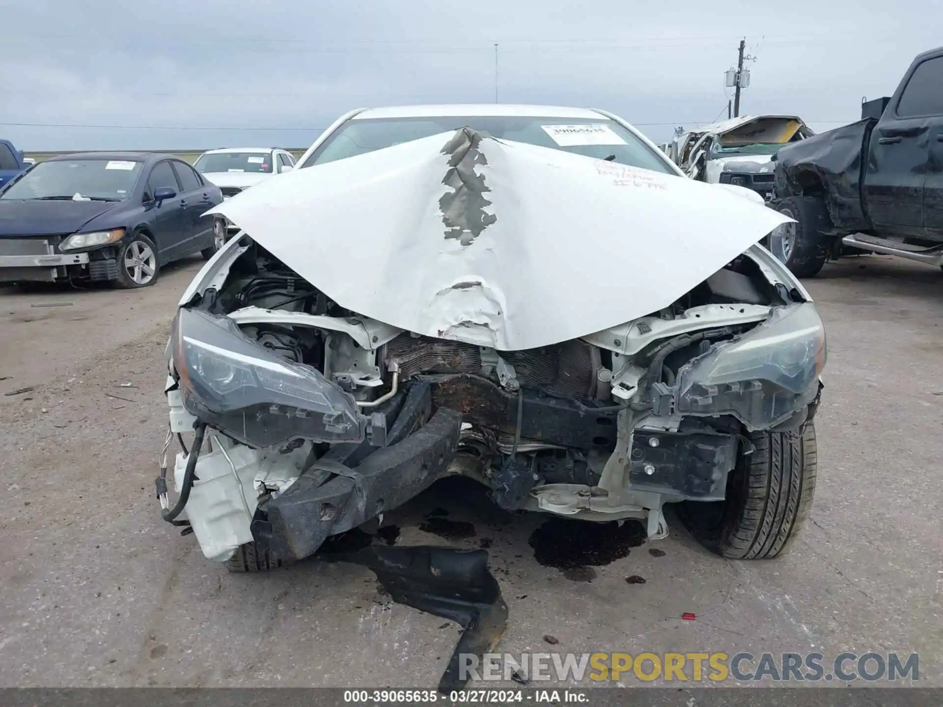 6 Photograph of a damaged car 5YFBURHE2KP886798 TOYOTA COROLLA 2019