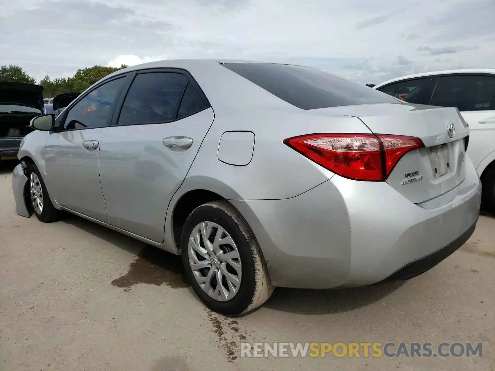 3 Photograph of a damaged car 5YFBURHE2KP886901 TOYOTA COROLLA 2019