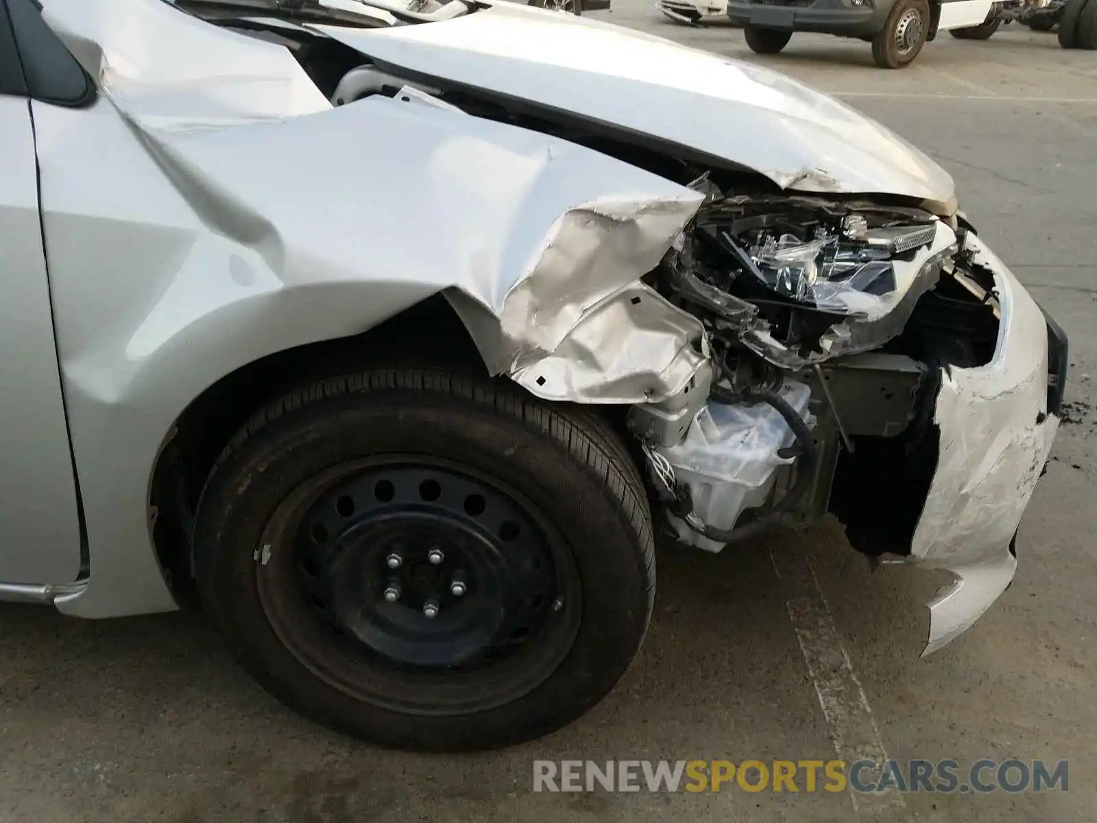9 Фотография поврежденного автомобиля 5YFBURHE2KP889216 TOYOTA COROLLA 2019