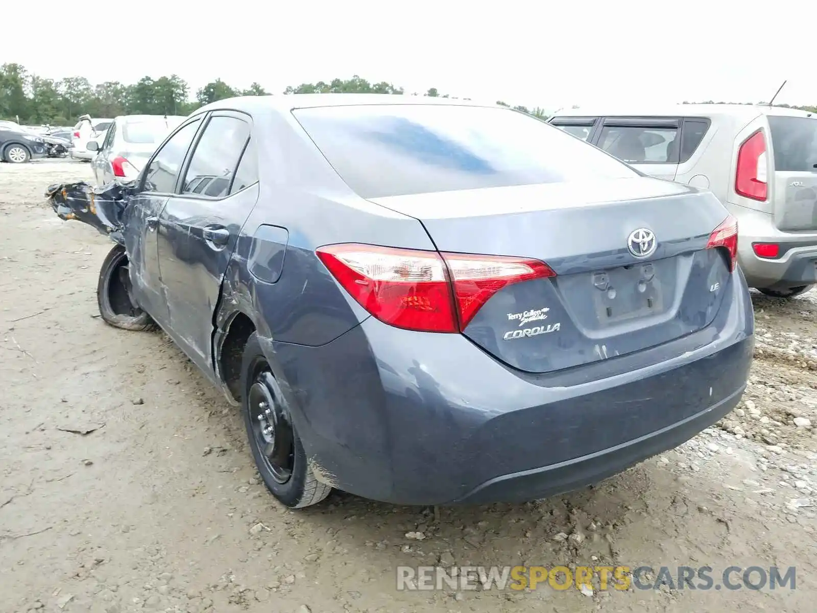 3 Photograph of a damaged car 5YFBURHE2KP889927 TOYOTA COROLLA 2019