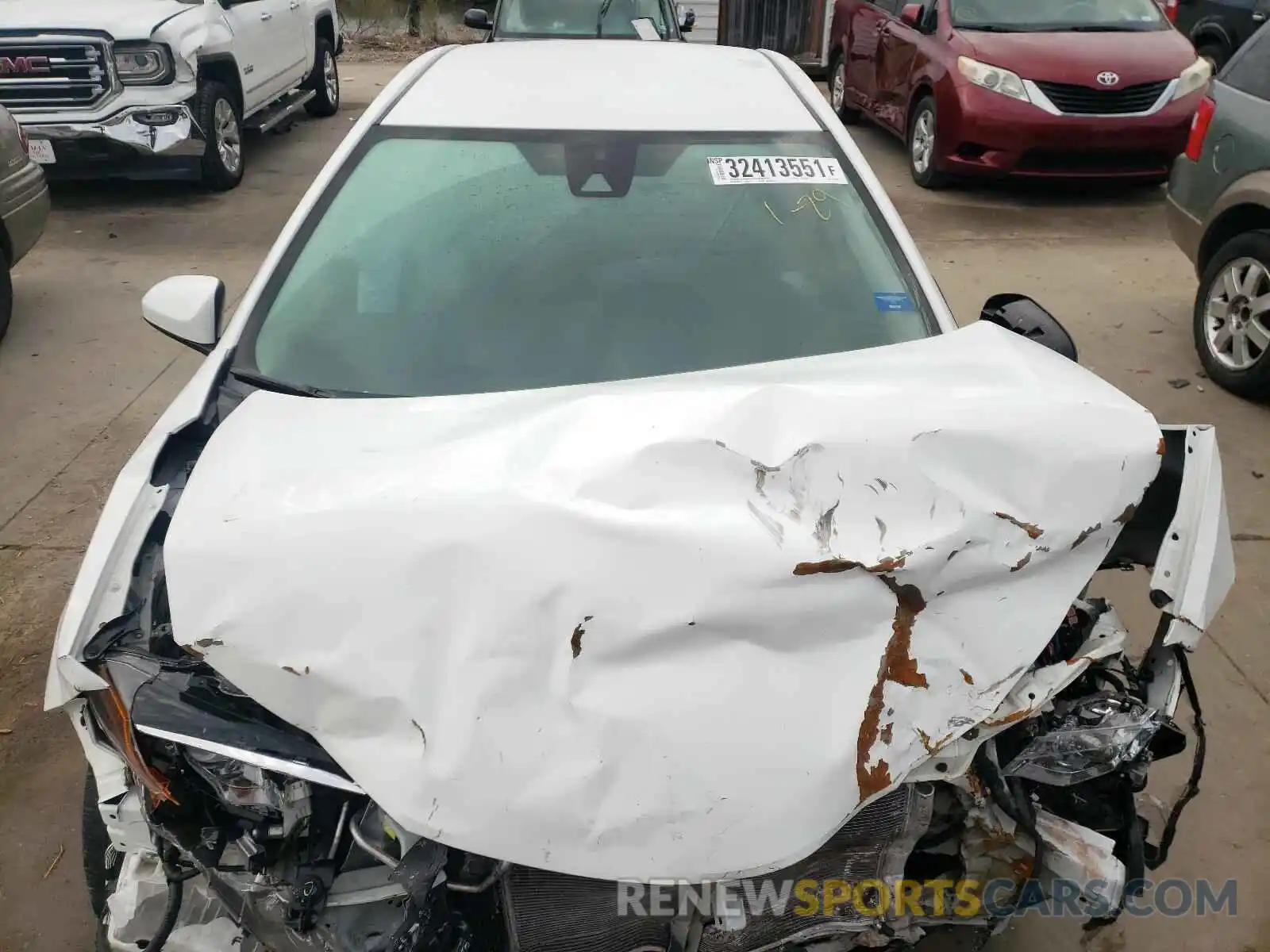 7 Photograph of a damaged car 5YFBURHE2KP891399 TOYOTA COROLLA 2019