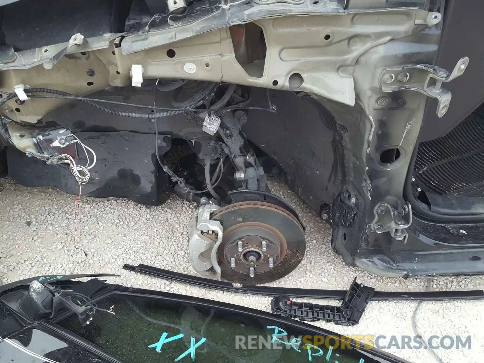 9 Photograph of a damaged car 5YFBURHE2KP892794 TOYOTA COROLLA 2019