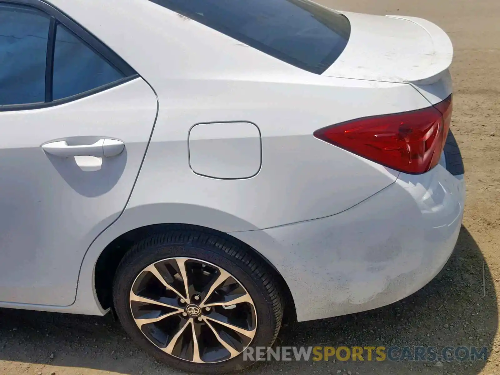 9 Photograph of a damaged car 5YFBURHE2KP893797 TOYOTA COROLLA 2019