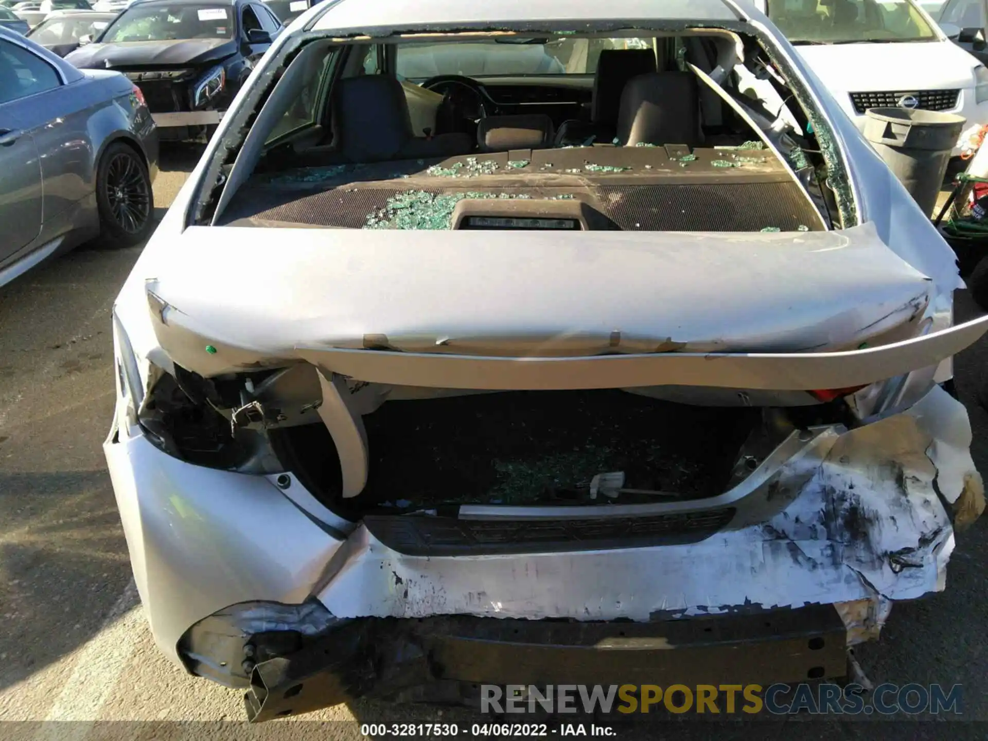 6 Photograph of a damaged car 5YFBURHE2KP894321 TOYOTA COROLLA 2019