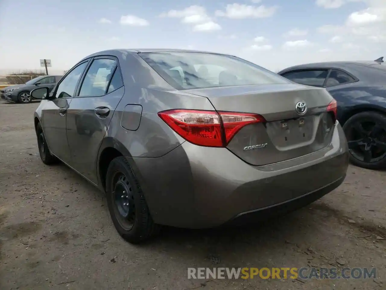 3 Photograph of a damaged car 5YFBURHE2KP895517 TOYOTA COROLLA 2019