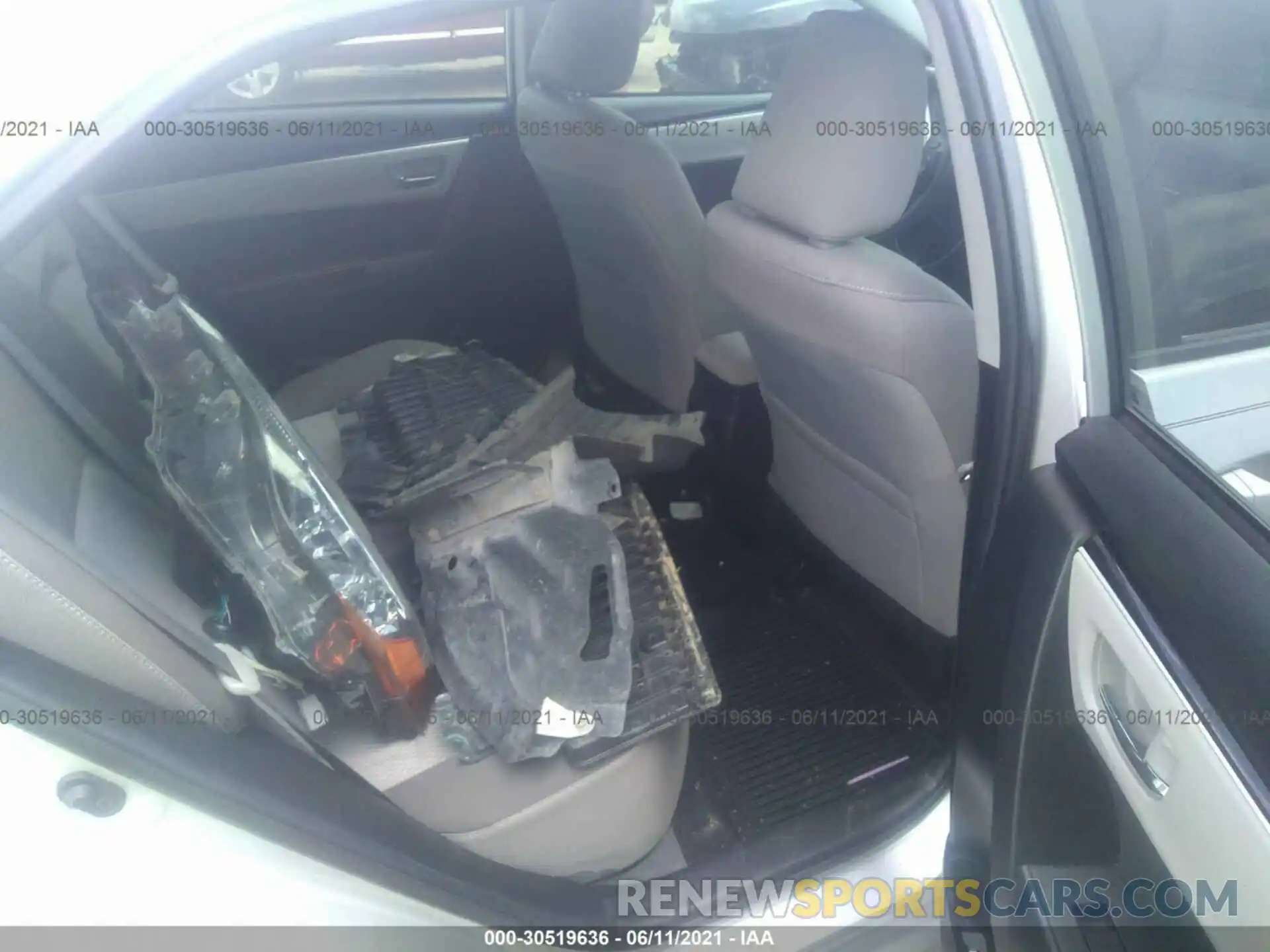 8 Photograph of a damaged car 5YFBURHE2KP896733 TOYOTA COROLLA 2019