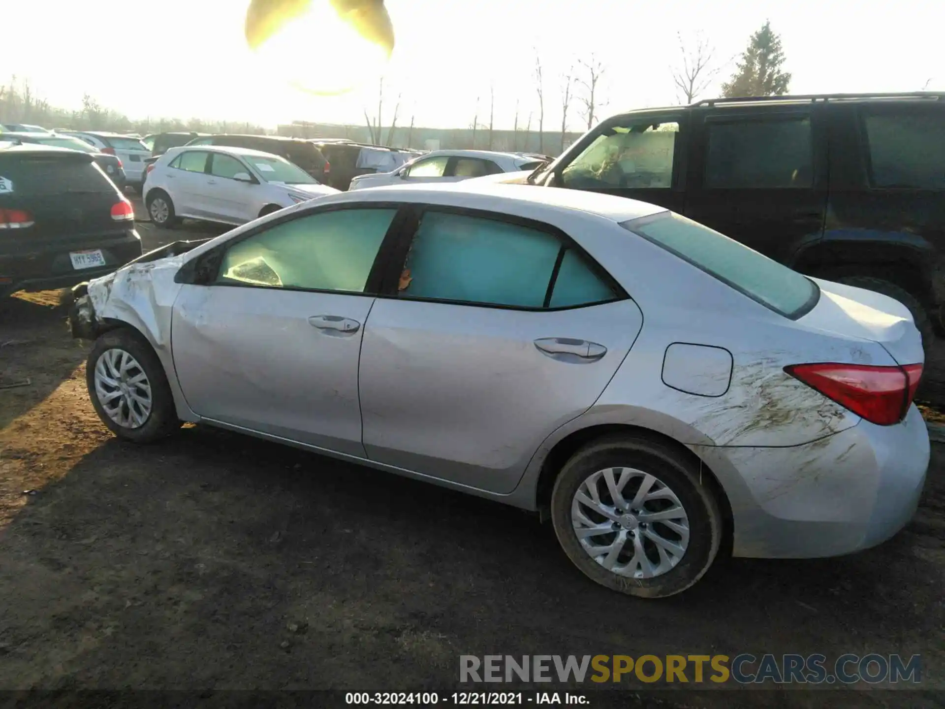 3 Photograph of a damaged car 5YFBURHE2KP897168 TOYOTA COROLLA 2019