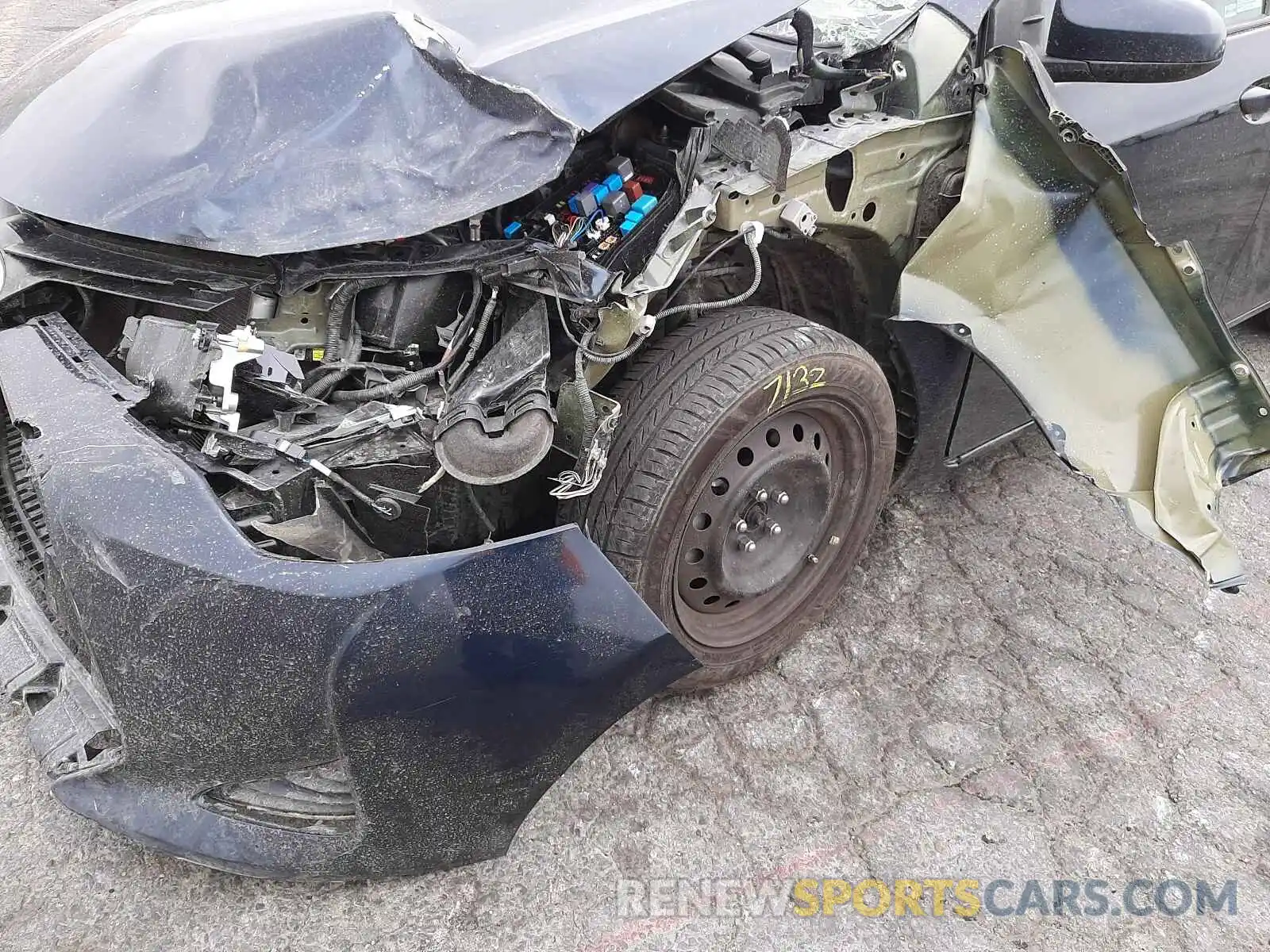 9 Photograph of a damaged car 5YFBURHE2KP897297 TOYOTA COROLLA 2019